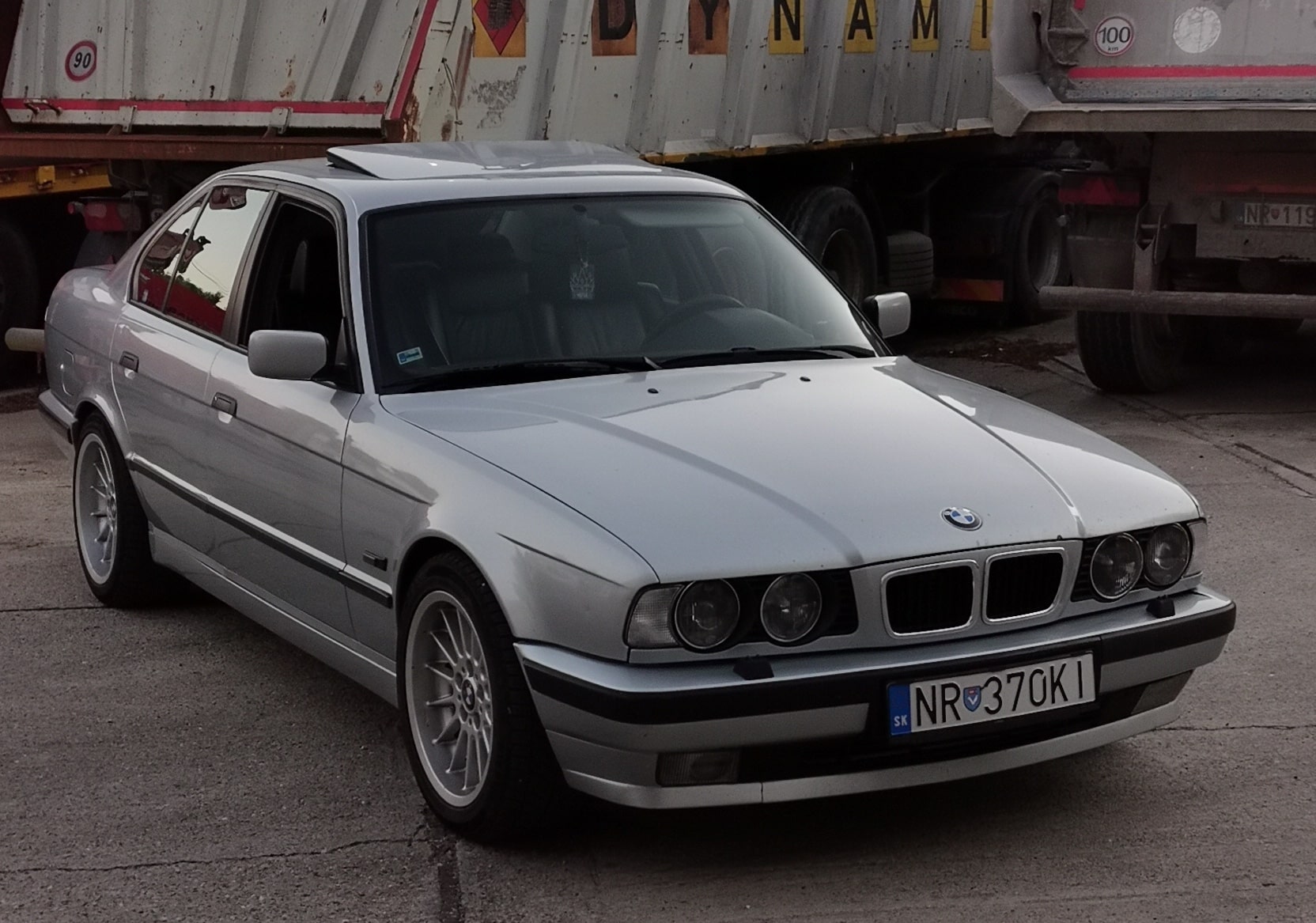 bmw-e34-525tds-105kw-od-nikko-1-min